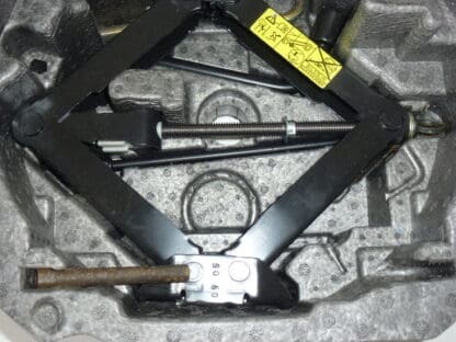 Tool tools, wheel wrench, towing eye Citroën C5 II