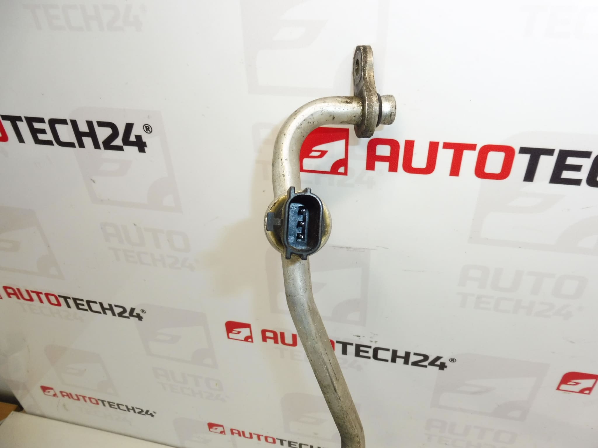 A/C pipe for Peugeot 4007 / Citroën C-Crosser - part number 1606380480 - Image 2