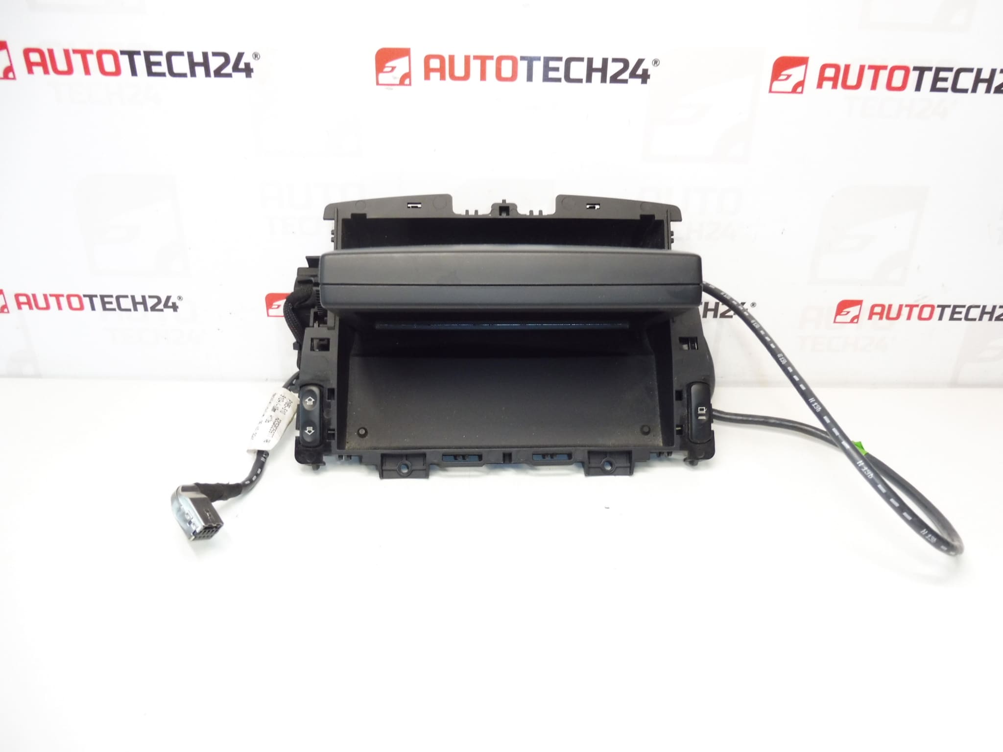 Display radio computer Peugeot 3008 5008 96735367ZD 6593E4