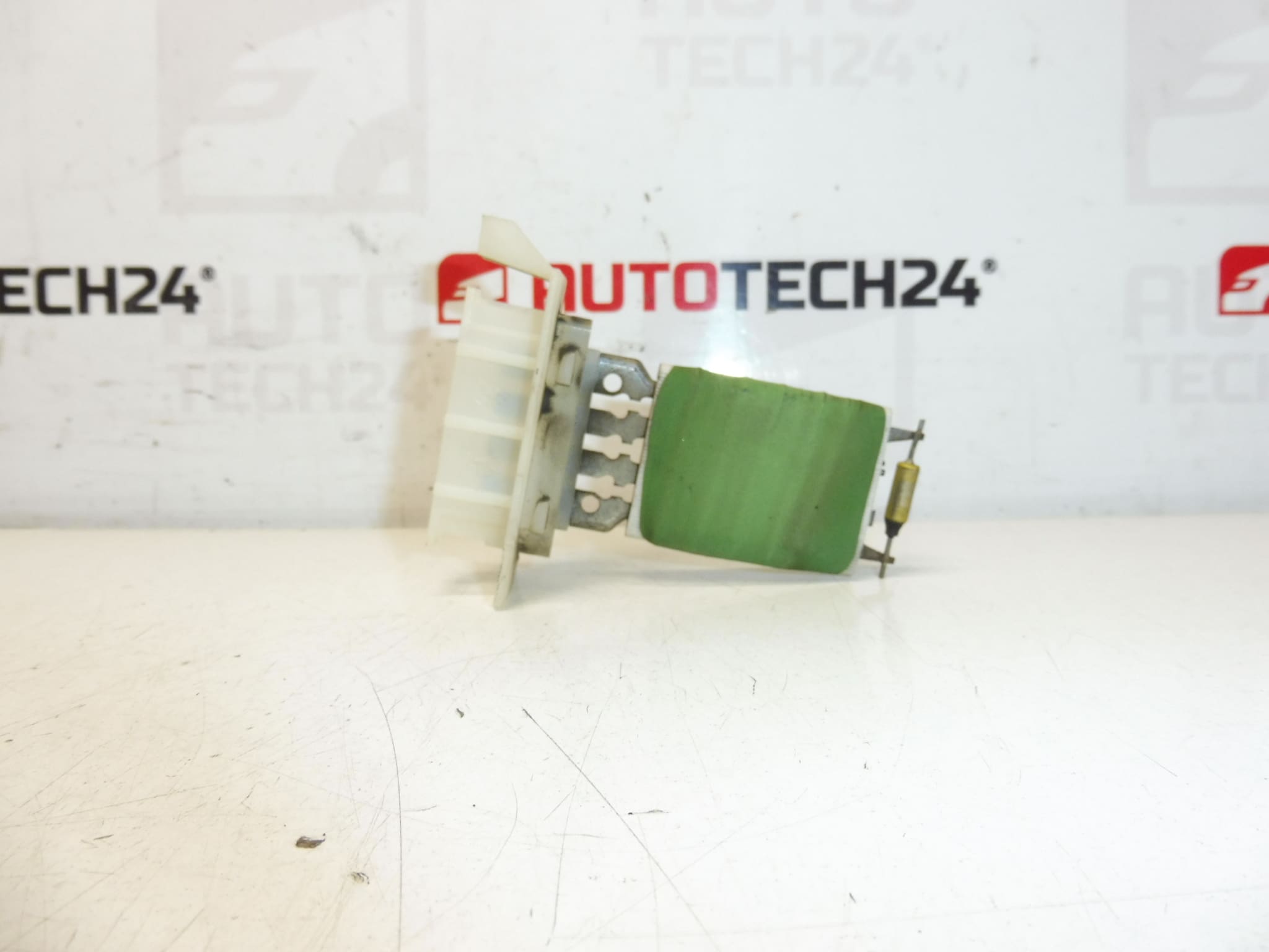 Citroën Peugeot 6450NV Fan controller