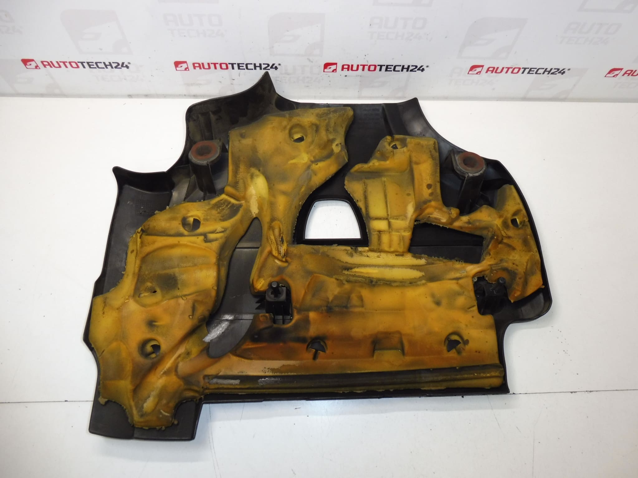Engine cover 2.0 HDI Citroën Peugeot 9686165680 0137F0 - Image 2